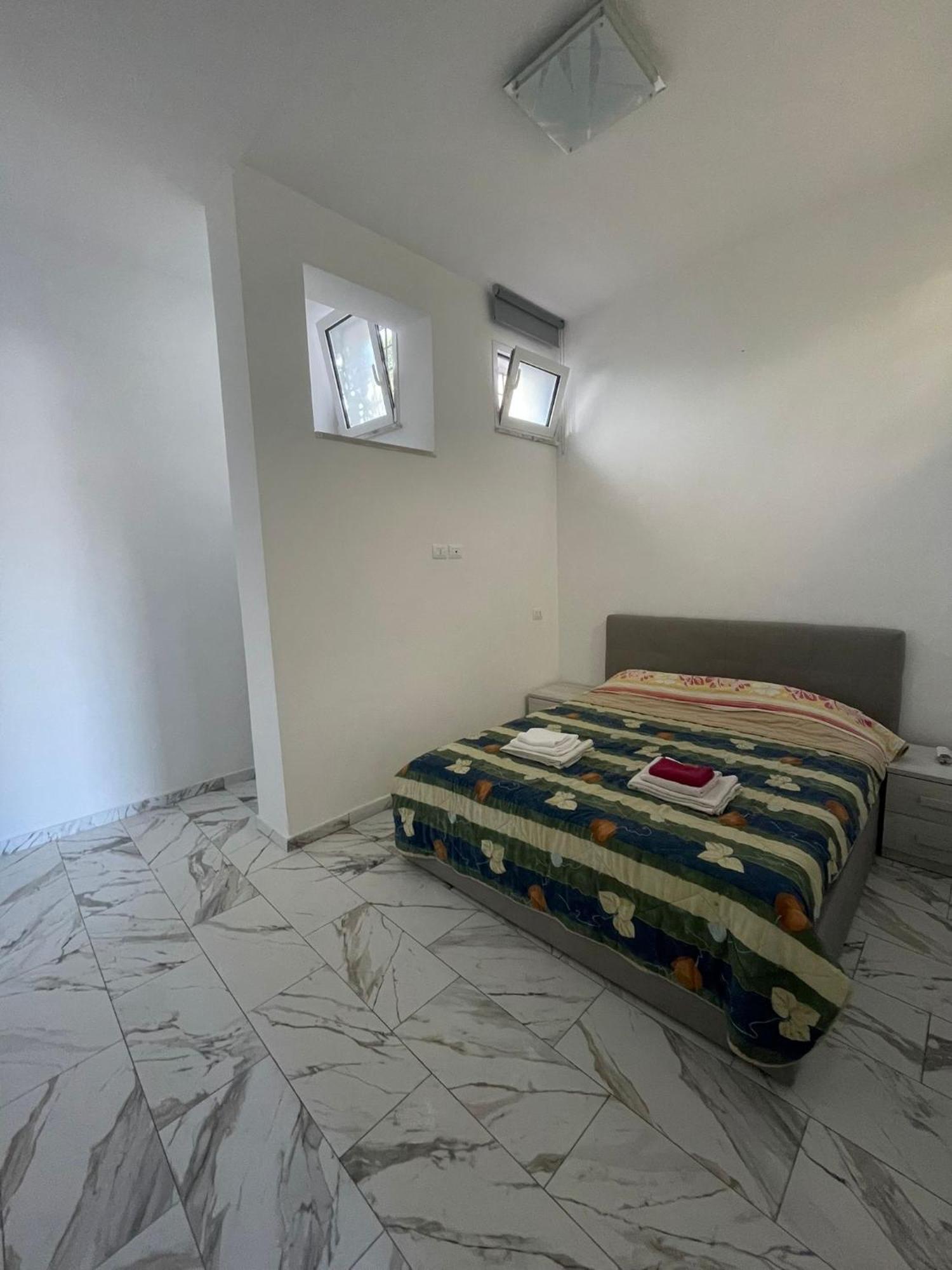 Apartment Taylor Rom